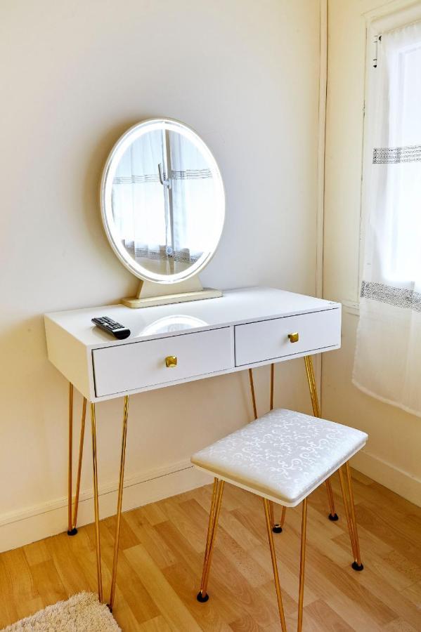 Golden Junior - Jacuzzi Apartman Rouen Kültér fotó